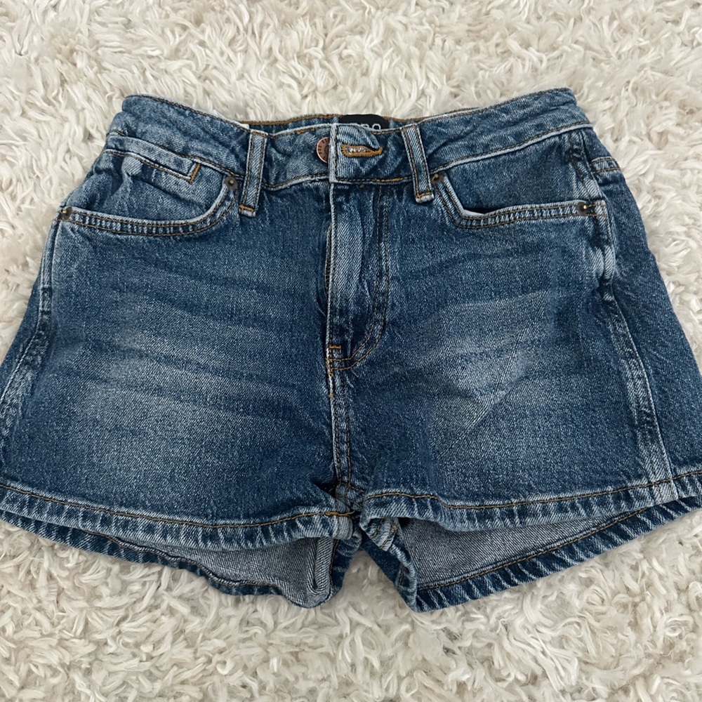 BDG URBAN OUTFITTERS SHORTS
